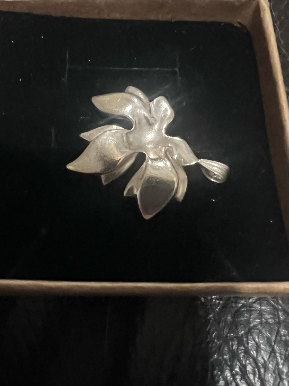 Tiffany & Co. Silver Leaf Pendant Necklace - Picture 3 of 4